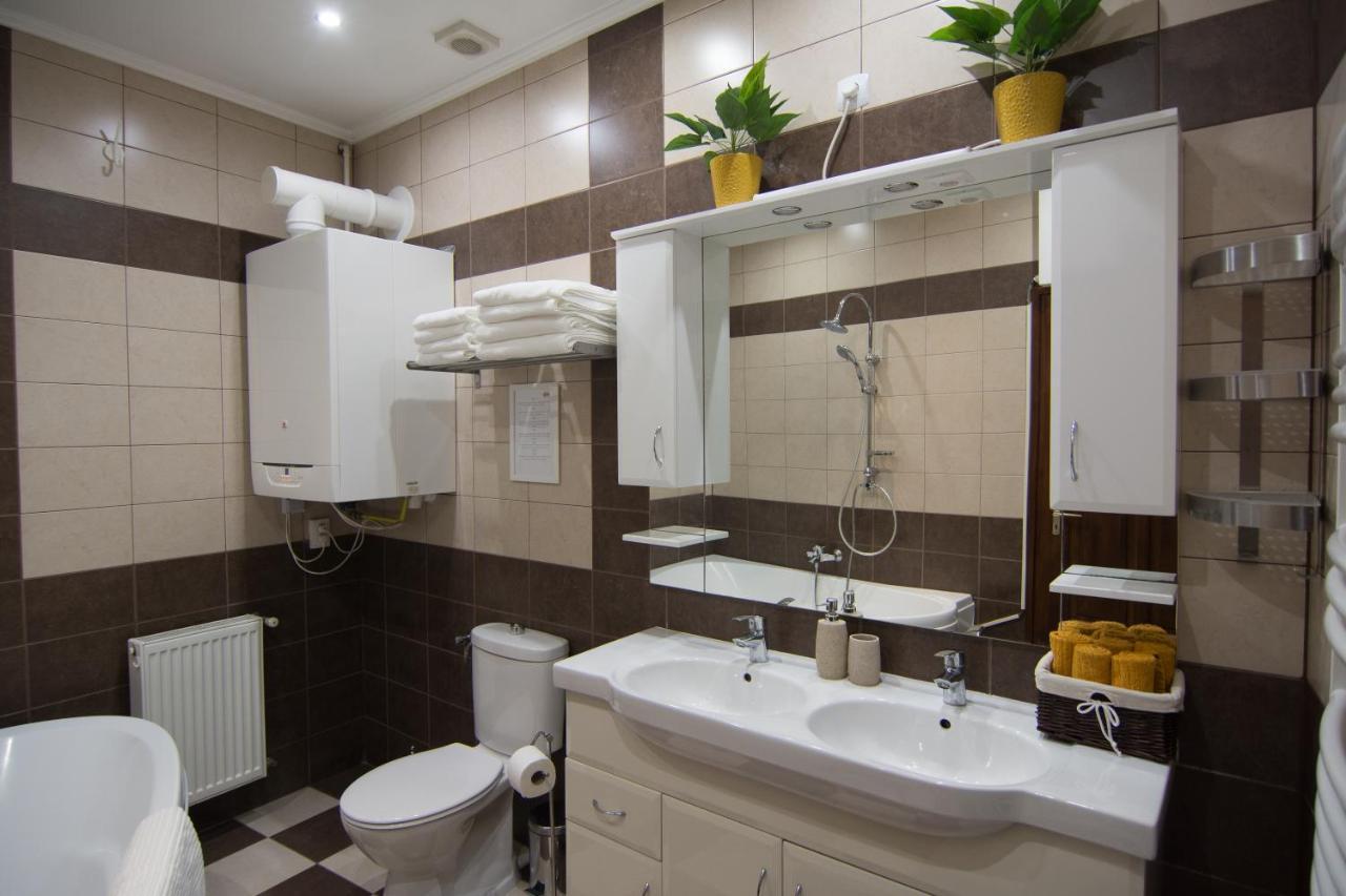 Cork Apartman Eger Luaran gambar